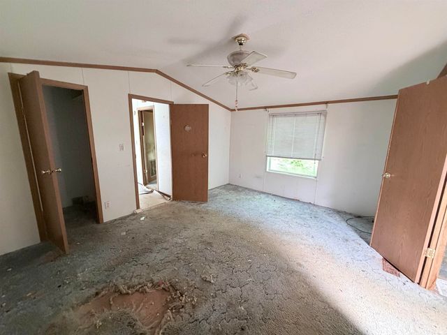 3334 W Harris Dr, West Terre Haute, IN 47885