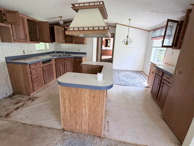 3334 W Harris Dr, West Terre Haute, IN 47885