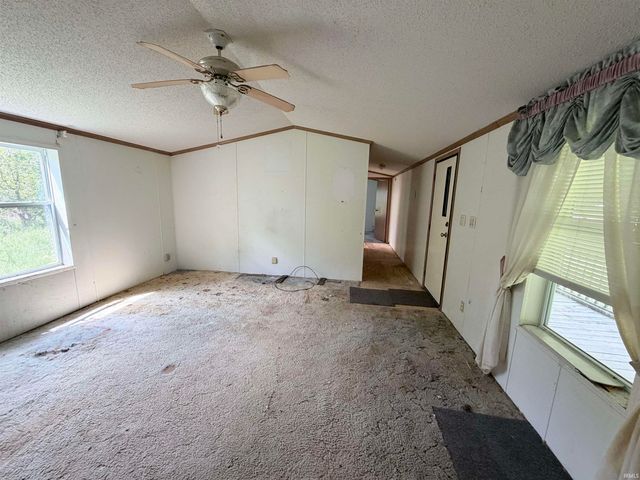 3334 W Harris Dr, West Terre Haute, IN 47885