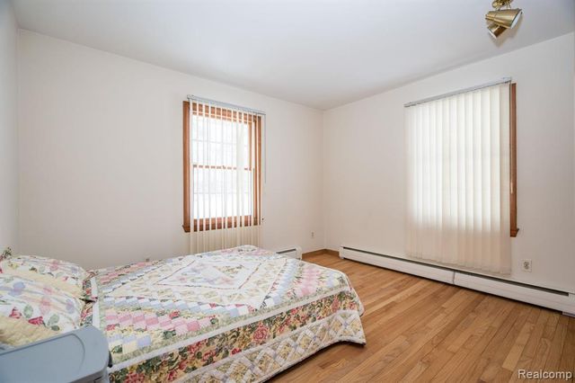 2747 Stoodleigh Drive, Rochester Hills, MI 48309