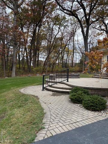 2747 Stoodleigh Drive, Rochester Hills, MI 48309