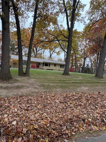 2747 Stoodleigh Drive, Rochester Hills, MI 48309