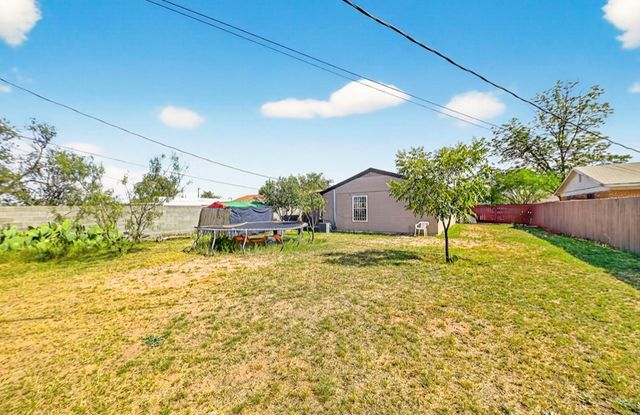 1819 E Maple Ave, Midland, TX 79705