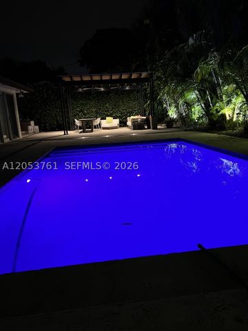 8215 SW 63rd Pl, Miami, FL 33143