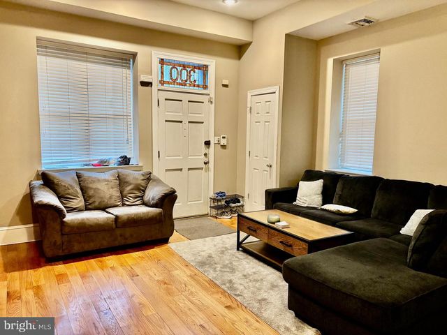 300 LOMBARD ST, Philadelphia, PA 19147