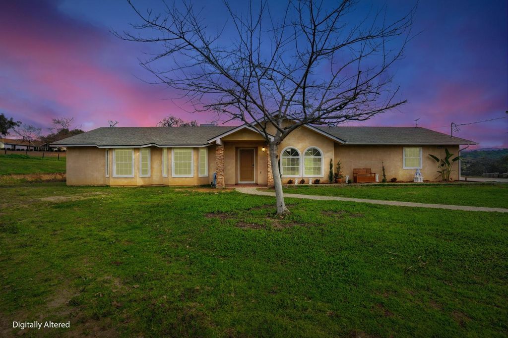 Image 1 of property listing at 33264 Puma Lane, Yokuts Valley, CA 93675