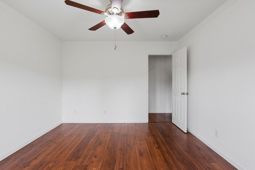 Image 22 of property listing at 33264 Puma Lane, Yokuts Valley, CA 93675