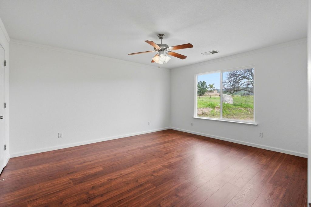 Image 23 of property listing at 33264 Puma Lane, Yokuts Valley, CA 93675