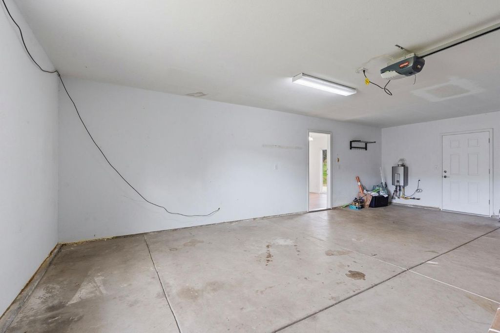 Image 33 of property listing at 33264 Puma Lane, Yokuts Valley, CA 93675