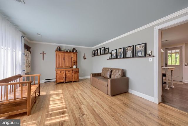 8 KAY DR, Lancaster, PA 17603