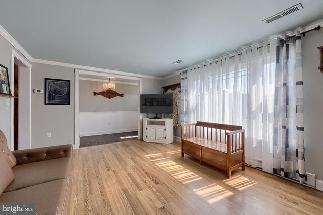 8 KAY DR, Lancaster, PA 17603
