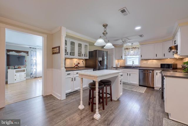 8 KAY DR, Lancaster, PA 17603
