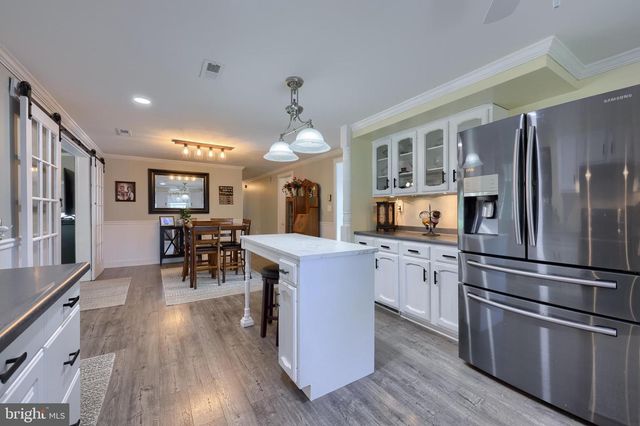 8 KAY DR, Lancaster, PA 17603