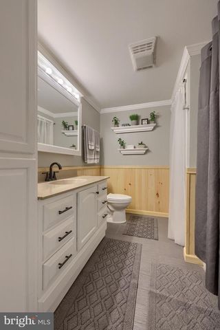 8 KAY DR, Lancaster, PA 17603