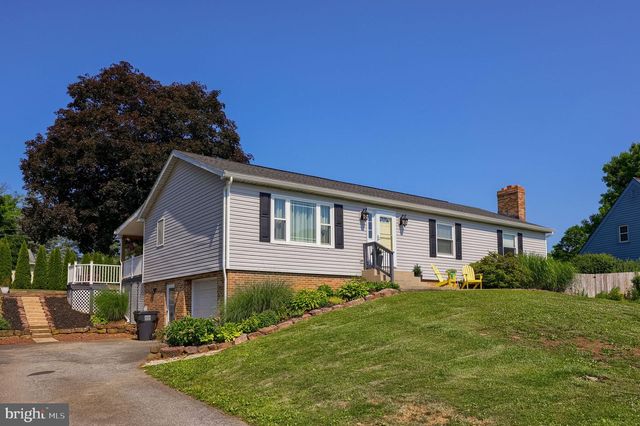 8 KAY DR, Lancaster, PA 17603