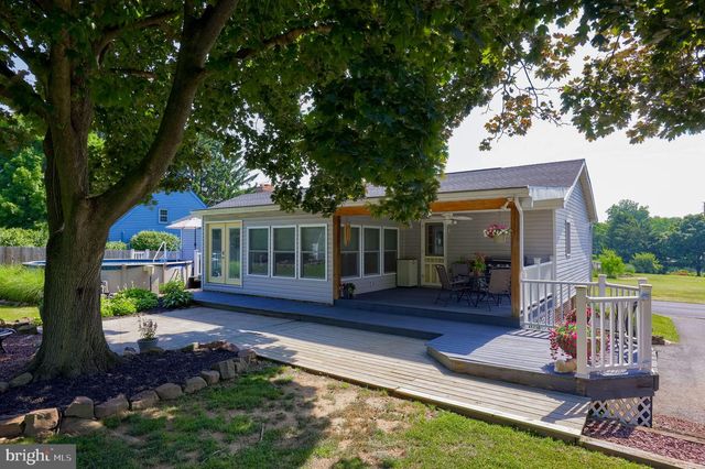 8 KAY DR, Lancaster, PA 17603