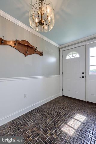 8 KAY DR, Lancaster, PA 17603