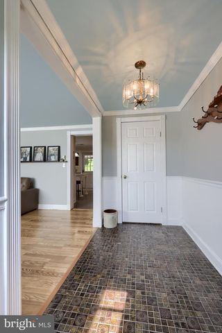 8 KAY DR, Lancaster, PA 17603