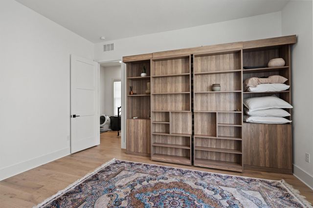 1719 Spyglass DR 7, Austin, TX 78746