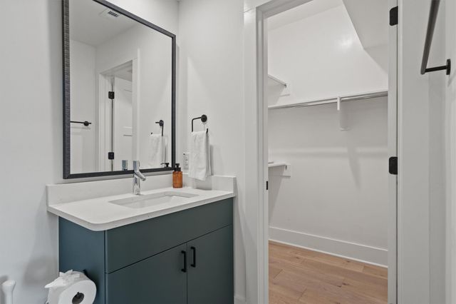 1719 Spyglass DR 7, Austin, TX 78746