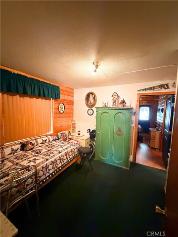 601 San Bernardino, Sugarloaf, CA 92386