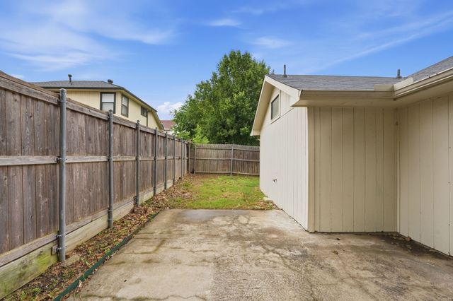 5343 Waterford Drive, Mesquite, TX 75150