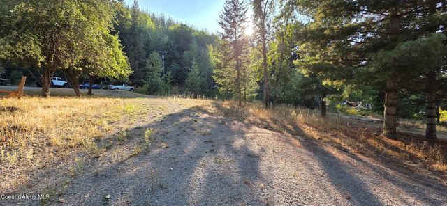 930 Lower Page Rd, Smelterville, ID 83868