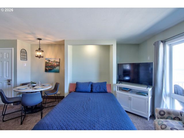 171 Sw HIGHWAY 101, Lincoln City, OR 97367