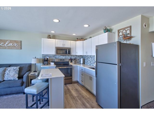 171 Sw HIGHWAY 101, Lincoln City, OR 97367