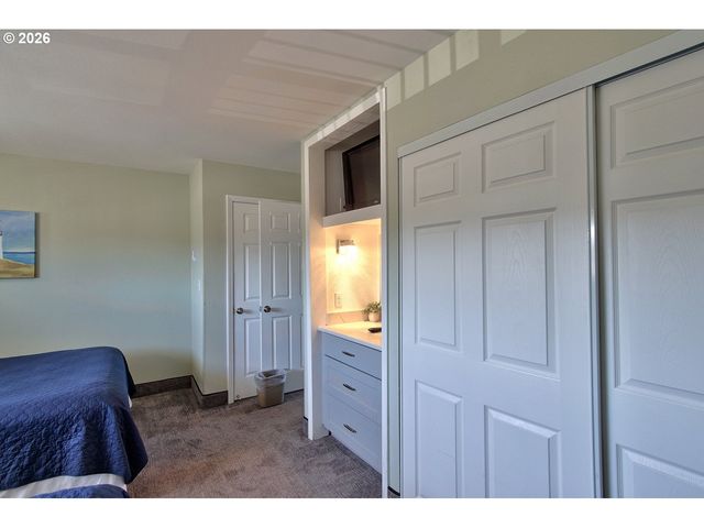 171 Sw HIGHWAY 101, Lincoln City, OR 97367