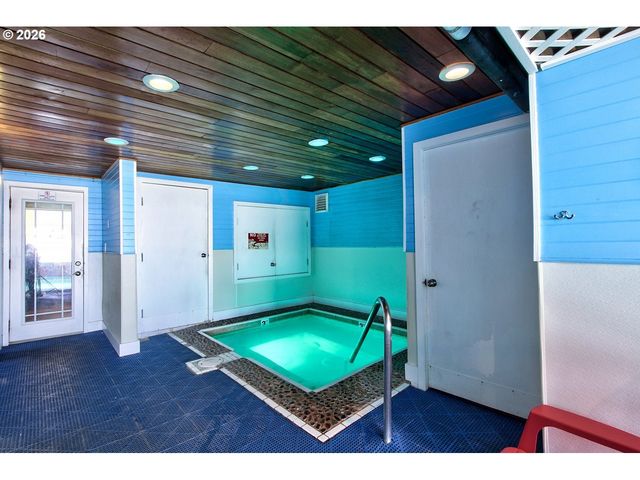 171 Sw HIGHWAY 101, Lincoln City, OR 97367