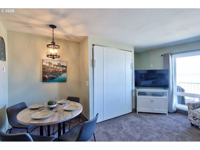 171 Sw HIGHWAY 101, Lincoln City, OR 97367