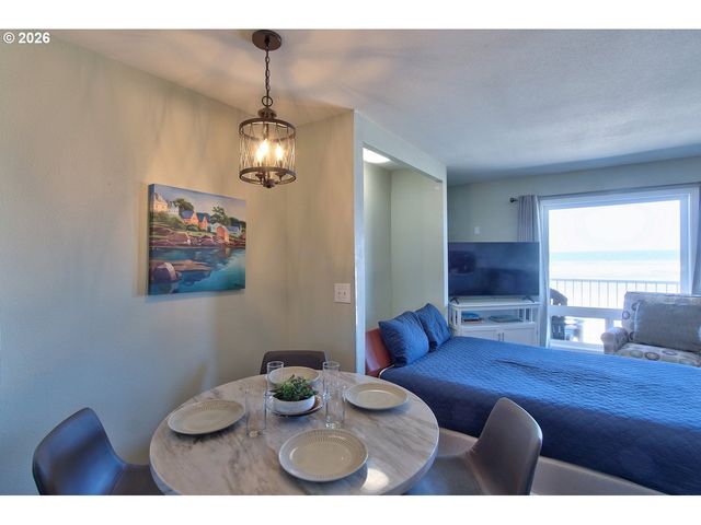 171 Sw HIGHWAY 101, Lincoln City, OR 97367