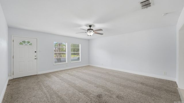 4747 Swann Ln, Kirby, TX 78219