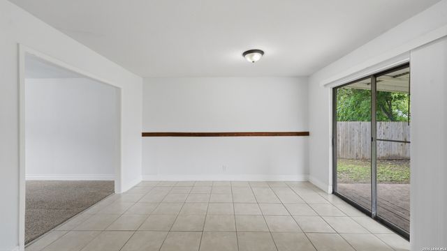 4747 Swann Ln, Kirby, TX 78219