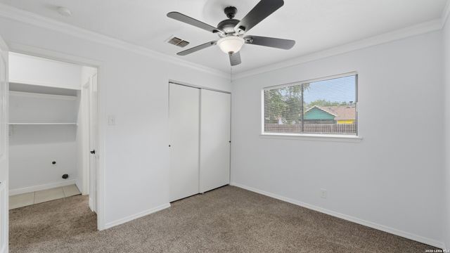 4747 Swann Ln, Kirby, TX 78219