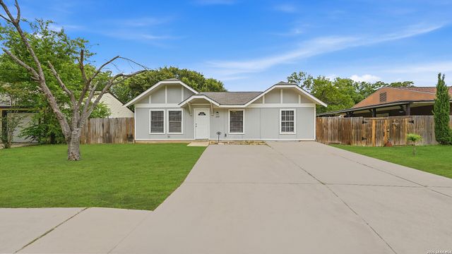 4747 Swann Ln, Kirby, TX 78219