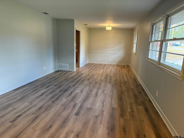 301 Ridgecrest, Tyler, TX 75701