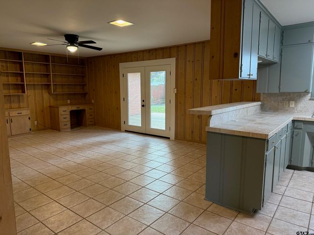 301 Ridgecrest, Tyler, TX 75701