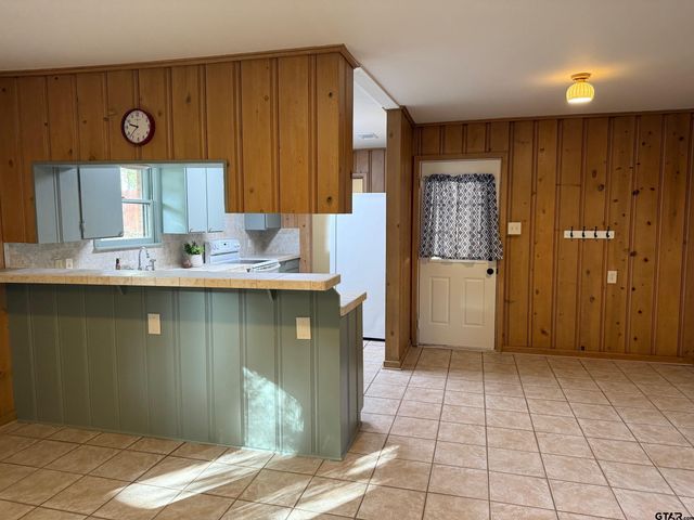 301 Ridgecrest, Tyler, TX 75701