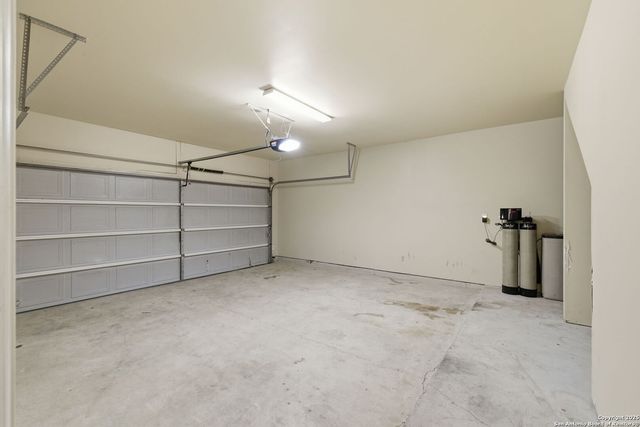 2127 Rosillos Peak, San Antonio, TX 78245