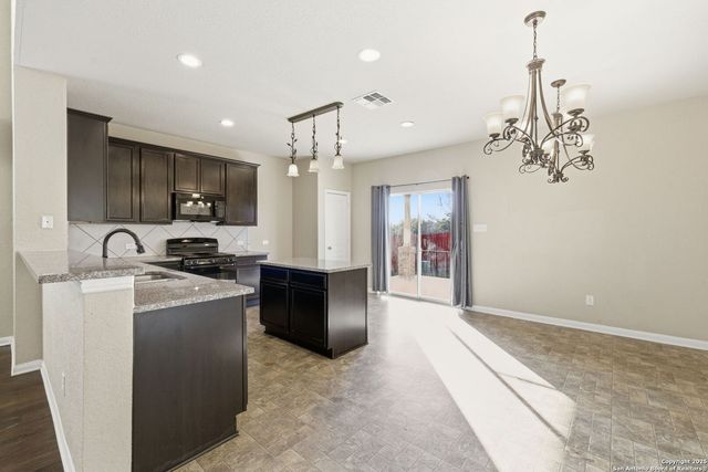 2127 Rosillos Peak, San Antonio, TX 78245