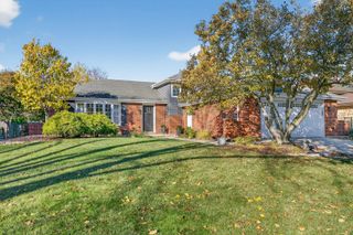7800 Brunswick Road, Darien, IL 60561