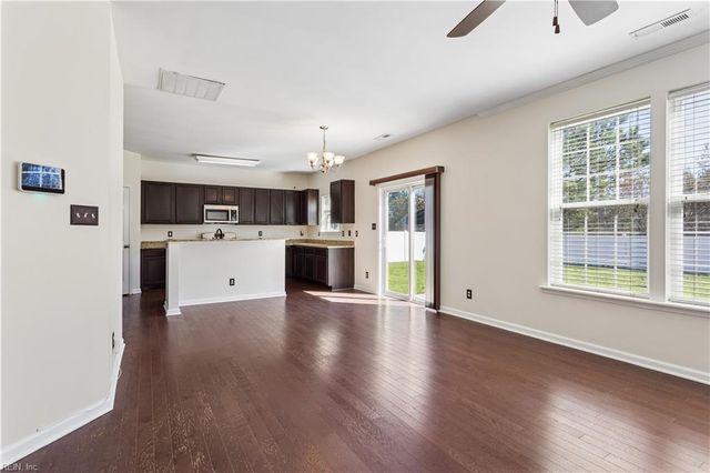 27 Hampshire Glen PW, Hampton, VA 23669