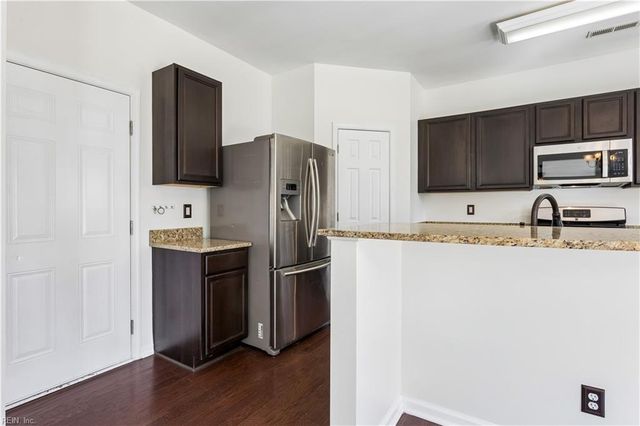 27 Hampshire Glen PW, Hampton, VA 23669