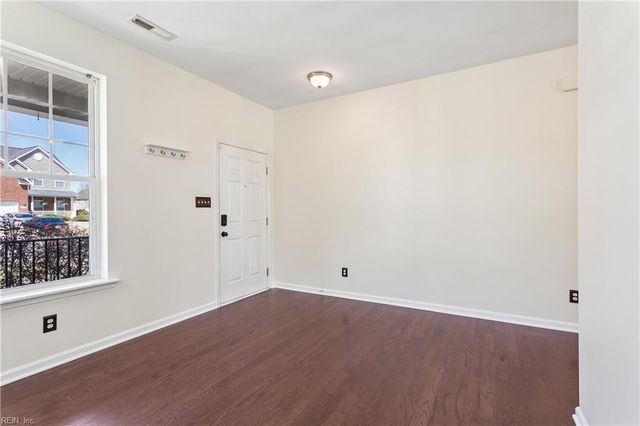 27 Hampshire Glen PW, Hampton, VA 23669