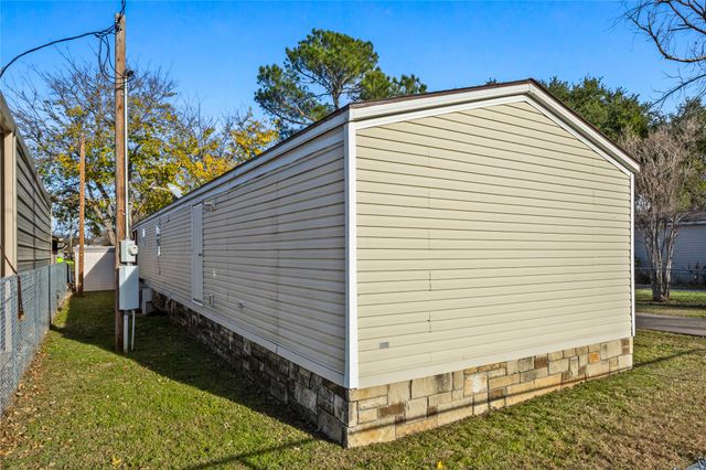 3415 Tahitian Court, Granbury, TX 76048