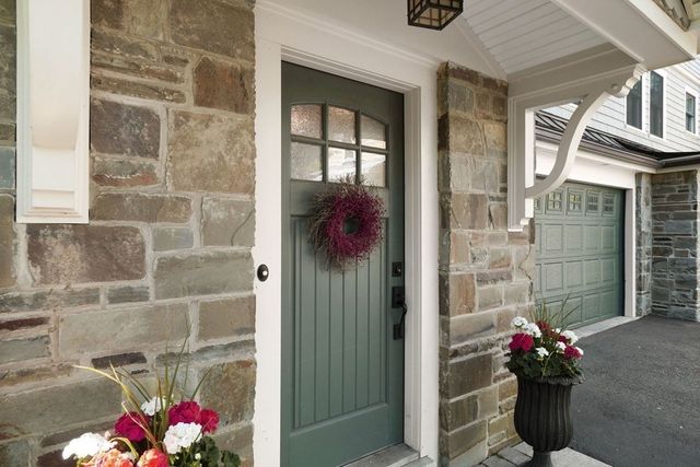 28 Pennsylvania Ave B, Newton, MA 02464