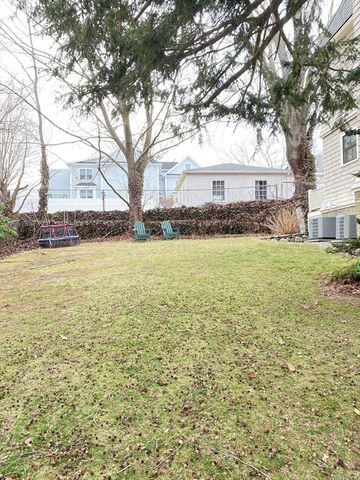 28 Pennsylvania Ave B, Newton, MA 02464