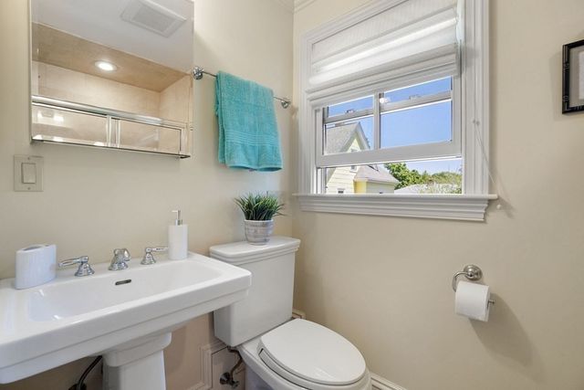 28 Pennsylvania Ave B, Newton, MA 02464